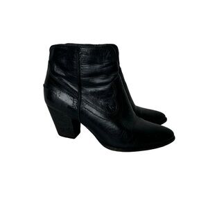 FRYE Renee Seam Short Booties Black Leather 7